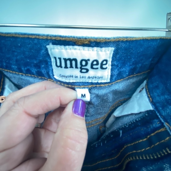 Umgee Distressed jean skirt Size Medium - Picture 4 of 8